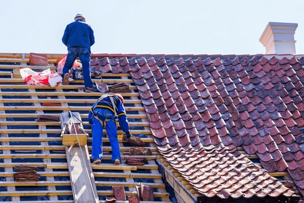 Installation de gouttières à Morlaix